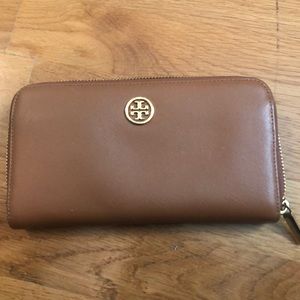Tory Burch wallet